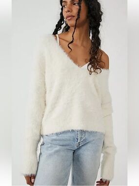 Free People Serendipity White Fuzzy Deep V-Neck Plush Sweater Oversized Size L